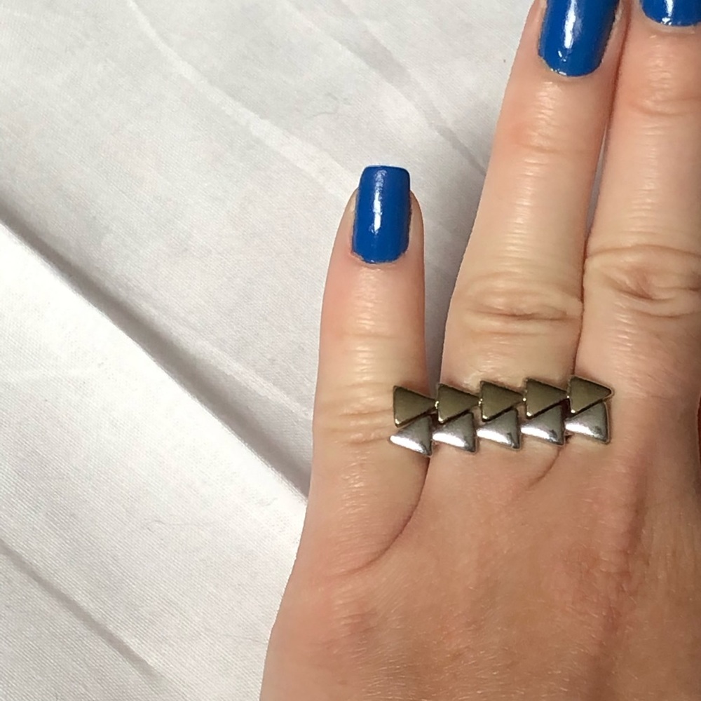 Interlocking Arrow Rings Size 7 - Picture 3 of 3
